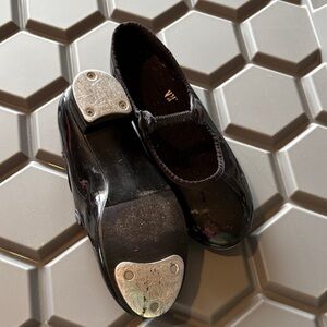 Kids Patent Black Tap Shoes with Elastic Topline